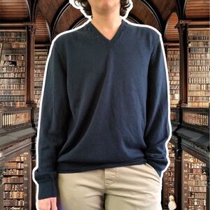 Jos. A. Bank Traveler Collection Merino Wool V-Neck Sweater in Navy Blue, Size L